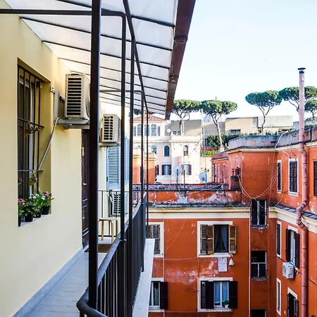 House Candia 111 - Vatican Museum Appartement